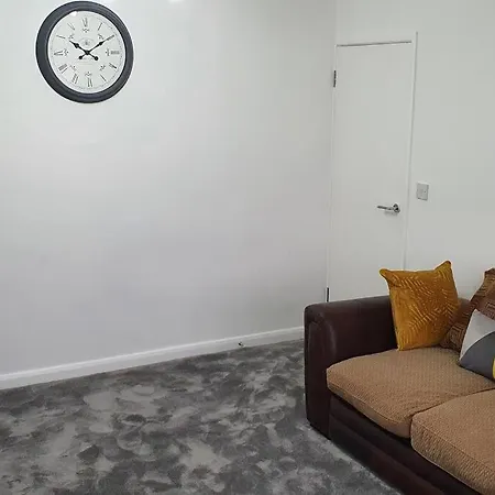 Exquisite And Modern 2 Bed Maisonette